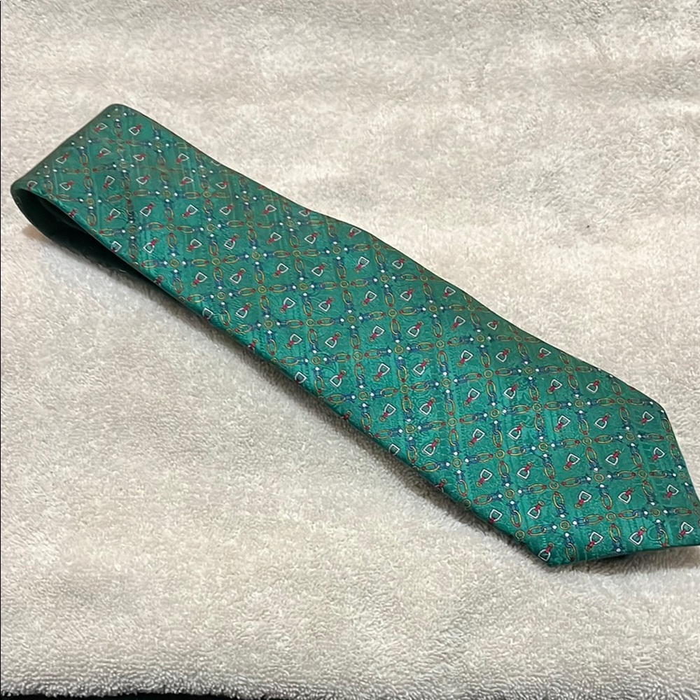 Venezia Green Silk Tie with Elegant Pattern